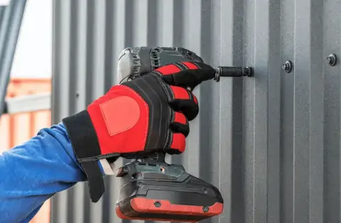 Travaux de zinguerie - Sainte-Colombe-en-Bruilhois